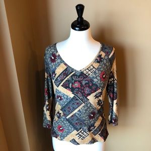 Barbara Vneck Patterned Long Sleeve T-shirt
